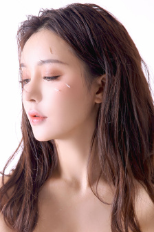 我撕开岳的丁字裤