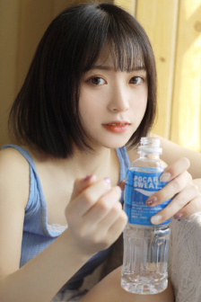 美女射击动作片